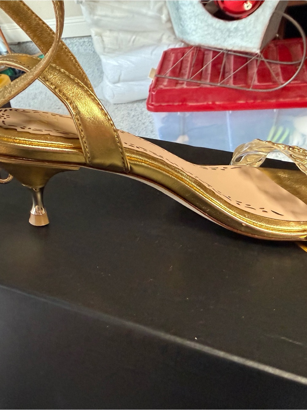 Muse by Marchesa - Metallic Gold Strappy Kitten Heel Sandals - Women - Sz 6